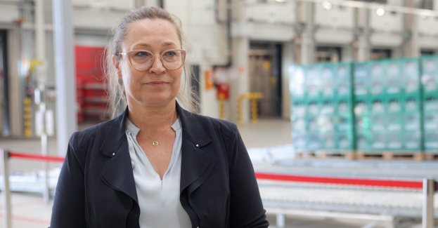 Kompania Piwowarska uruchomiła w Poznaniu zautomatyzowany magazyn wysokiego składowania. Inwestycja warta 230 mln zł zwiększyła pojemność magazynową browaru z ok. 23 tys. do 58 tys. palet, co ma umożliwić wzrost udziału bezpośrednich dostaw do magazynów klientów z 50 do 90 proc. Rozbudowa logistyki ma pomóc firmie szybciej reagować na zmiany na rynku, w tym rosnące znaczenie piw bezalkoholowych i smakowych oraz coraz większy udział nowoczesnych kanałów sprzedaży.